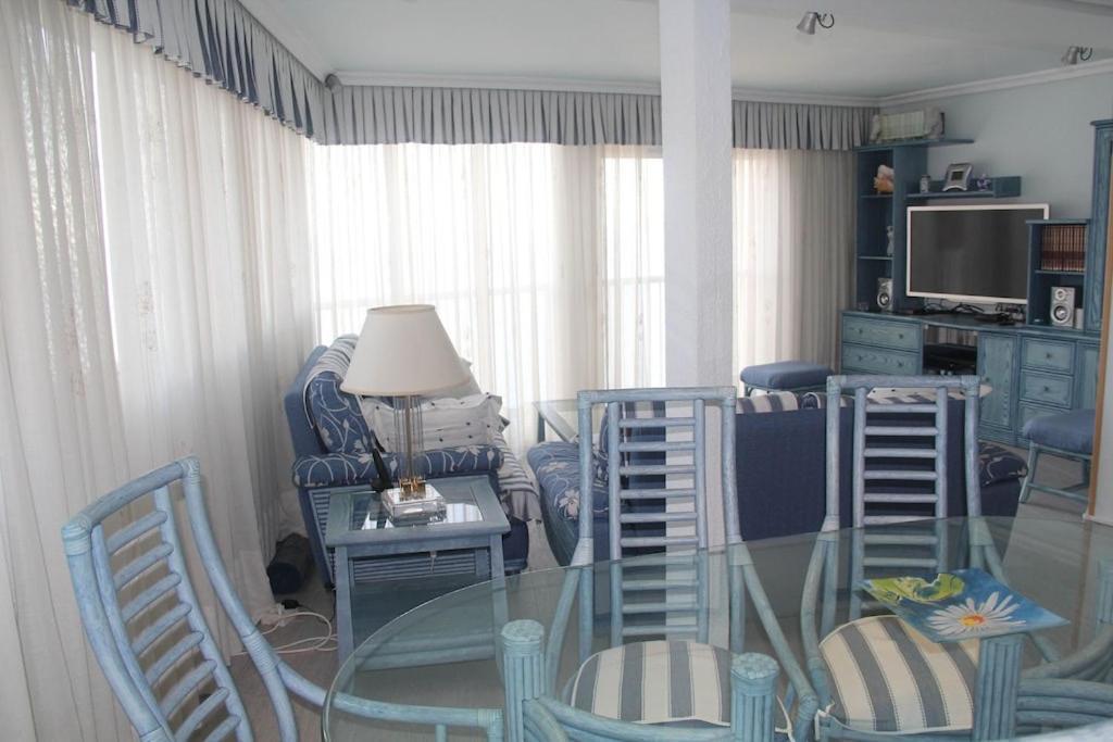 Apartamento Torre Yago, Primera Linea De Playa 6 Personas *