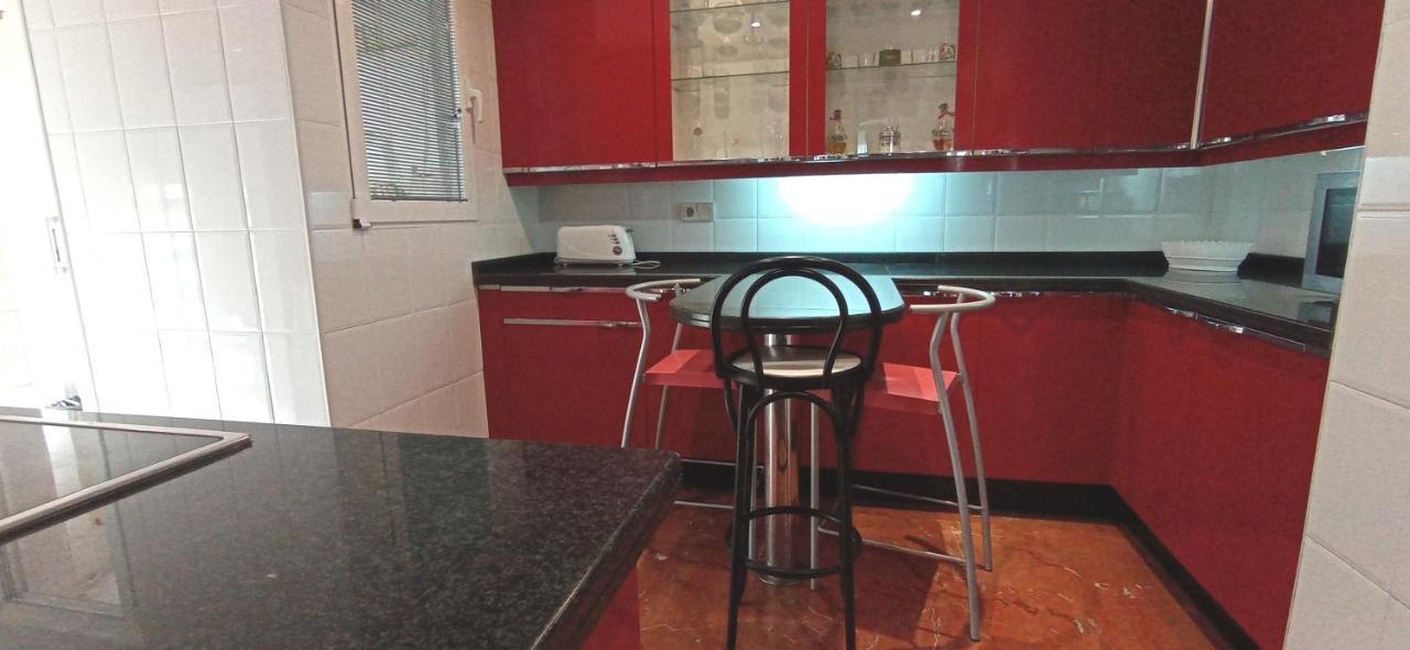 Alteanos, Centrico Y Confortable, Soleado, Con Piscina Y Jardines, Tenis, Parking Exterior Comunitario, Y La Playa Andando 10 Min Apartment