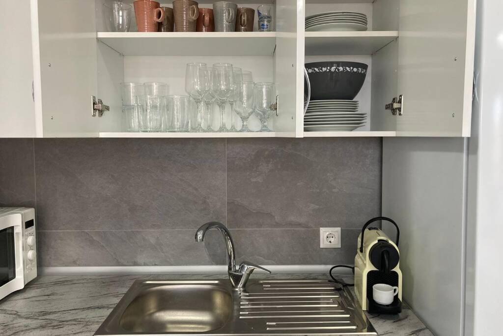 Precioso Apartamento Con Piscina En * Benidorm