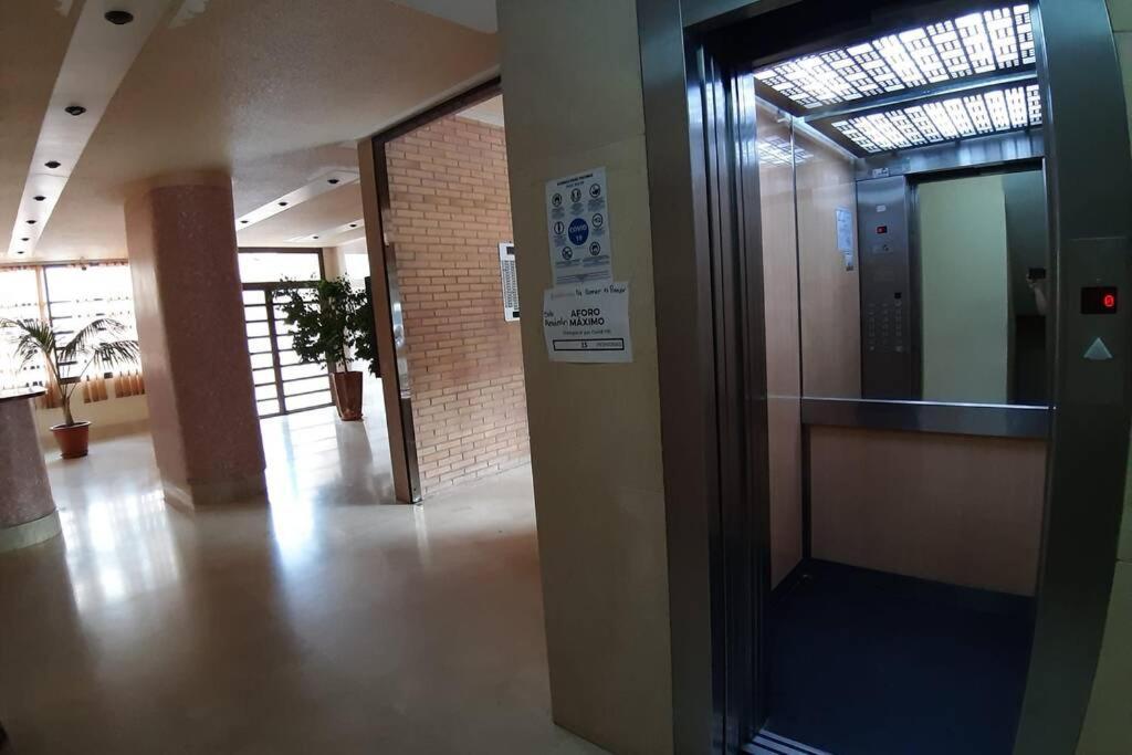 Precioso Apartamento Con Piscina En * Benidorm
