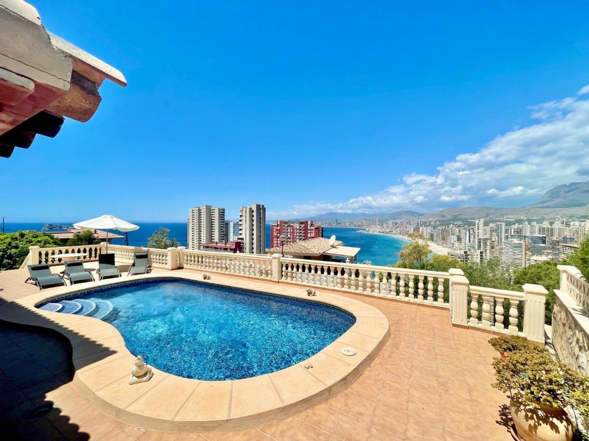 Villa Eye