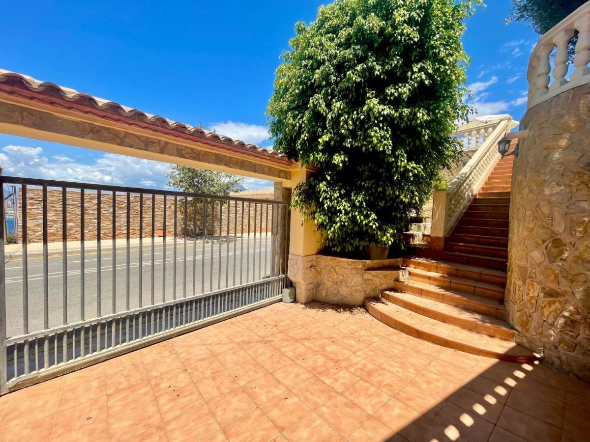 Villa Eye