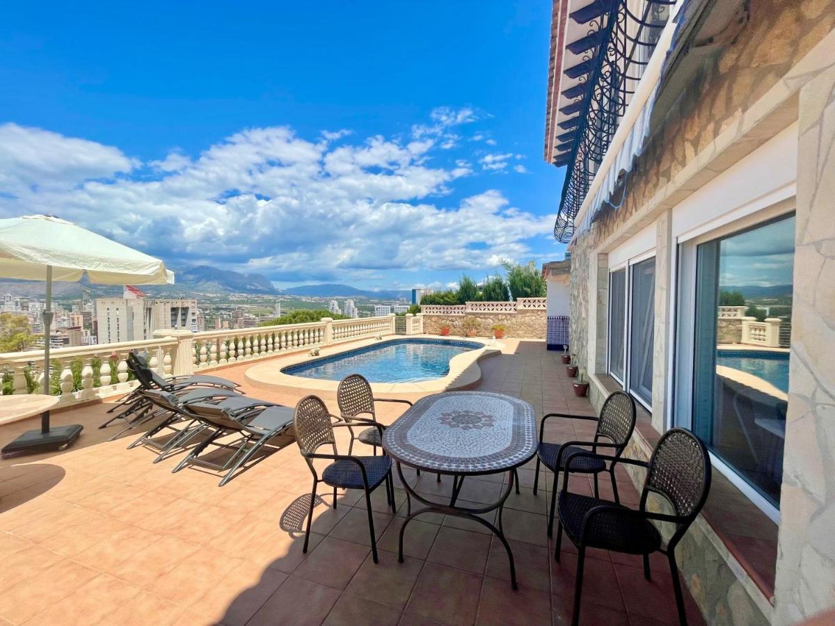 Villa Eye