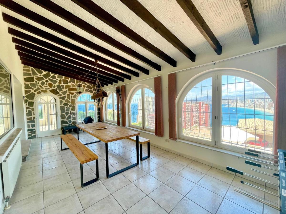Villa Eye