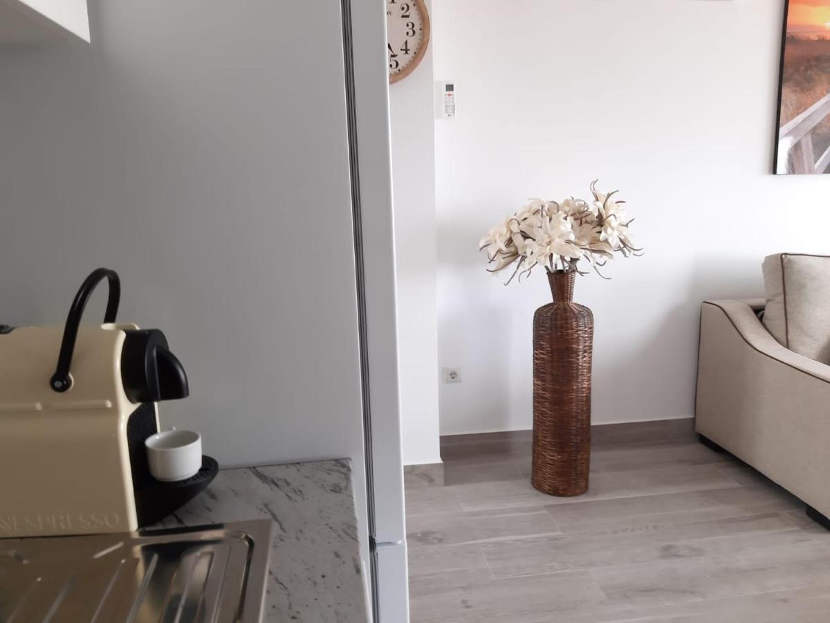 Precioso Apartamento Con Piscina En Benidorm