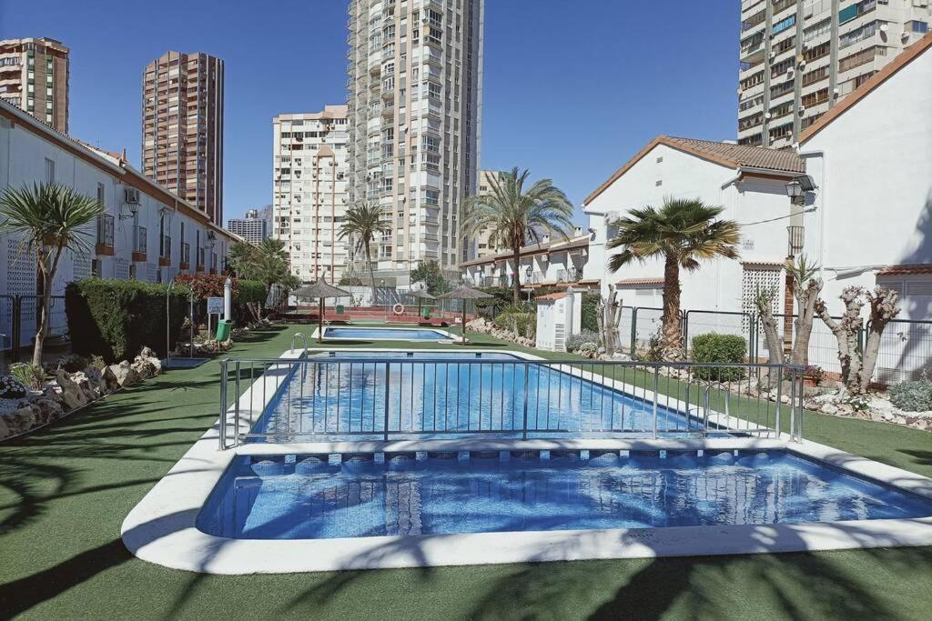 2 Bedroom Townhouse In Beautiful Gated Complex * Benidorm