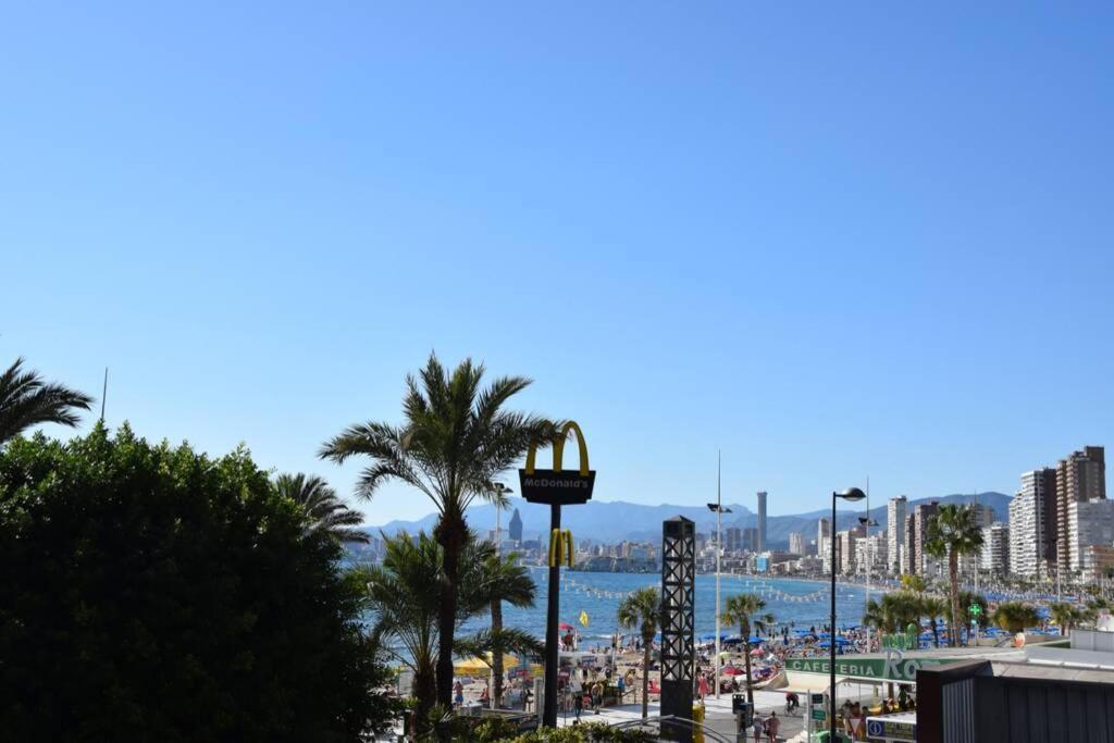 En El Paseo Maritimo De *