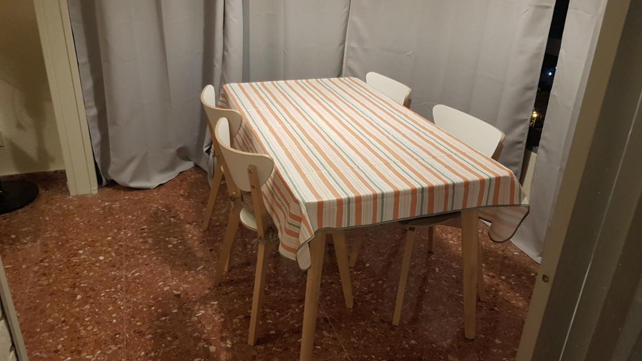 Disponible En Abril-wifi-3hab, 6 Pers, -piscina, Aire Acondi-parking Opcionable Extra Appartement