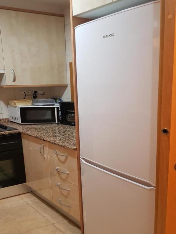 1ªlinea 4-5 Pax Wifi-benidorm1hab Y 2 Sofas, Aire, Playa Levante Cachirulo * Benidorm