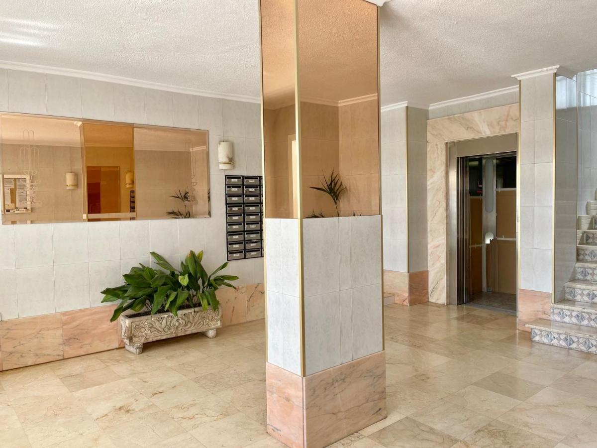 Estudio Poniente Seafront *