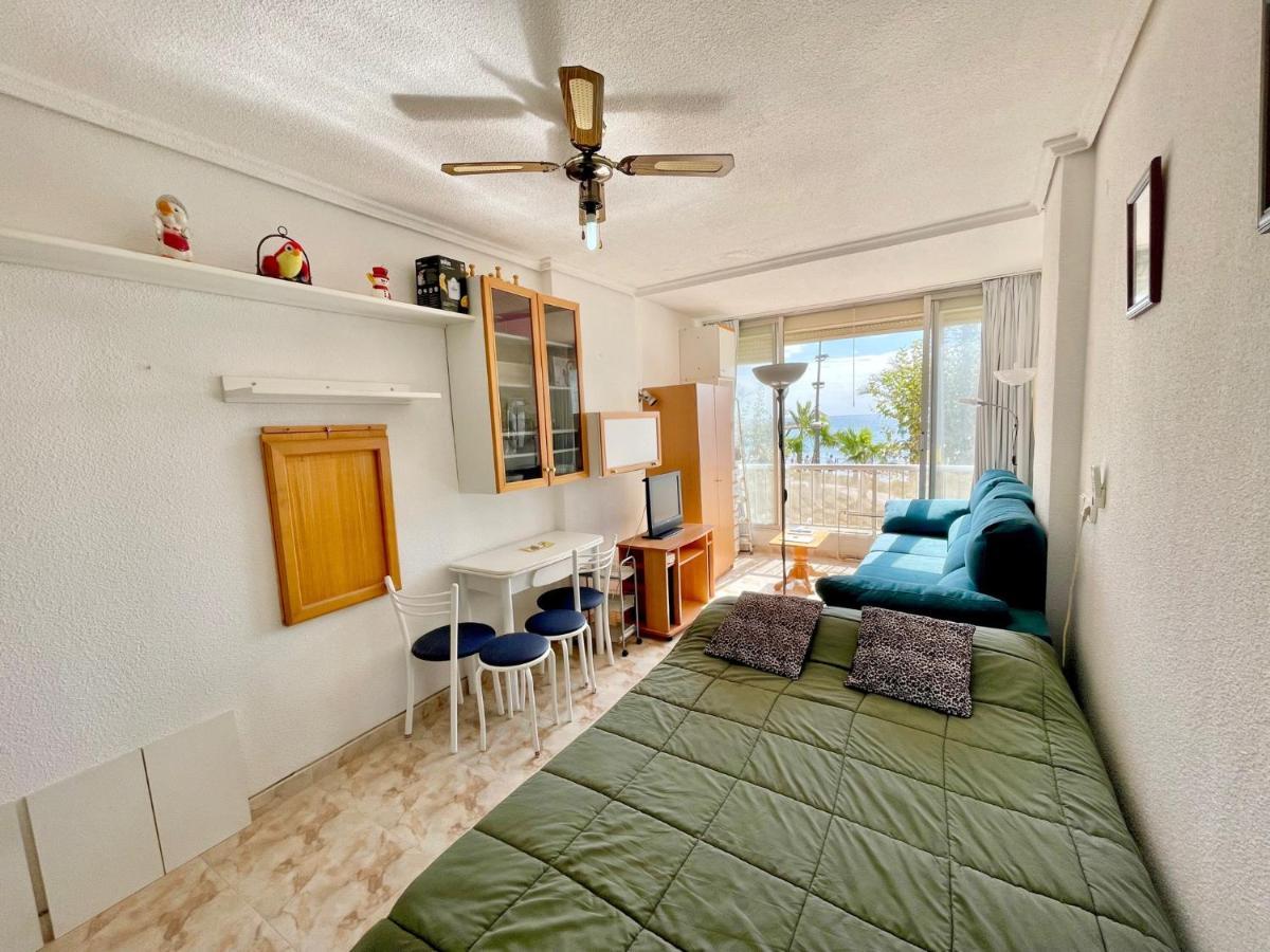 Estudio Poniente Seafront Apartment *