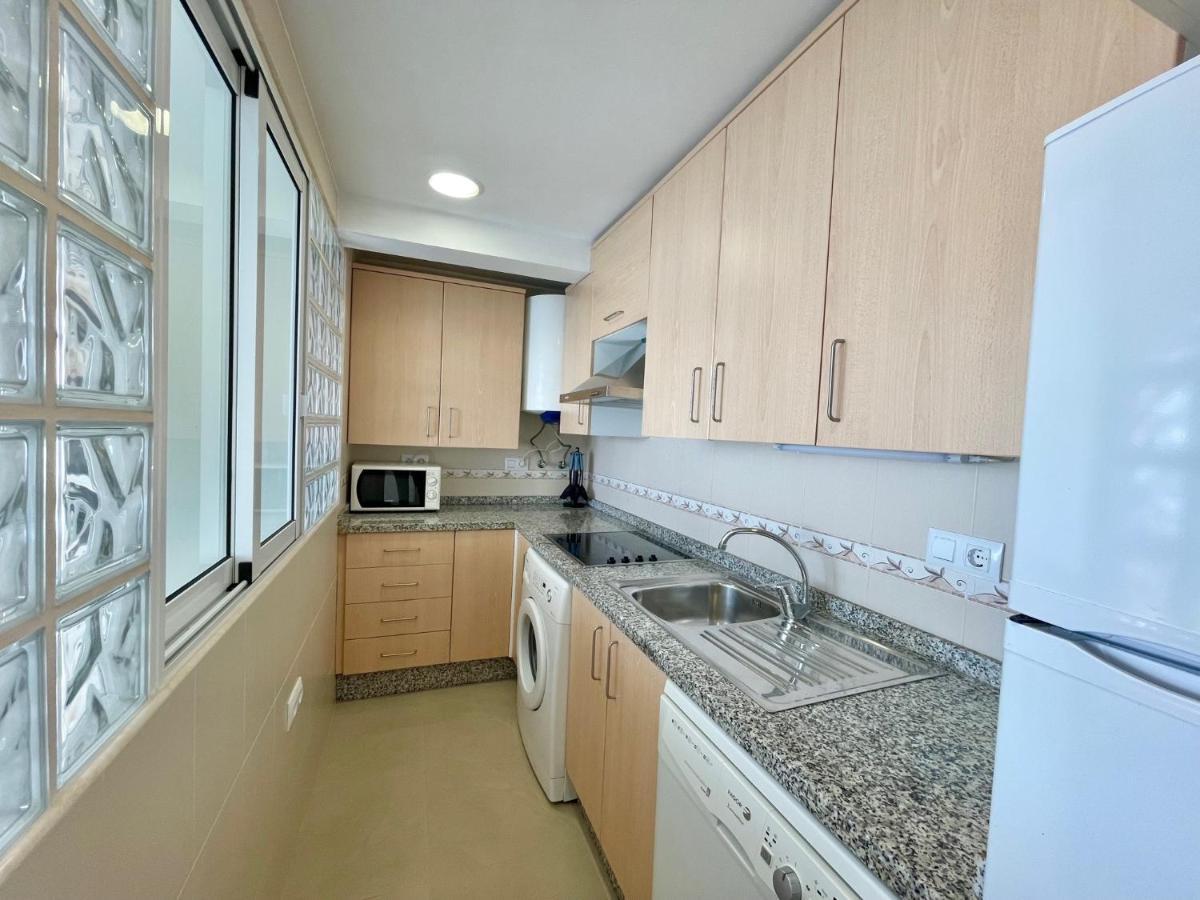 Miramar Seafront Levante R596 *