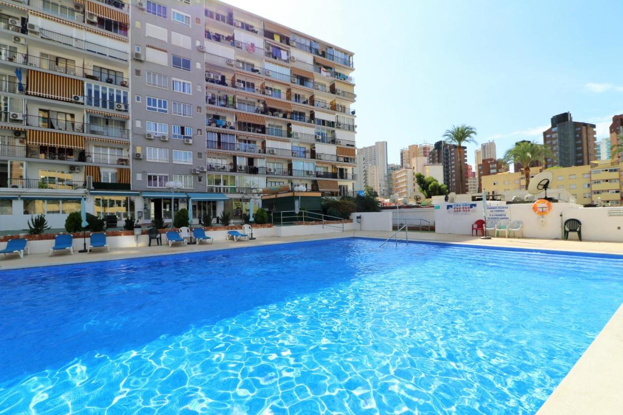 Versalles 2-12 Benidorm