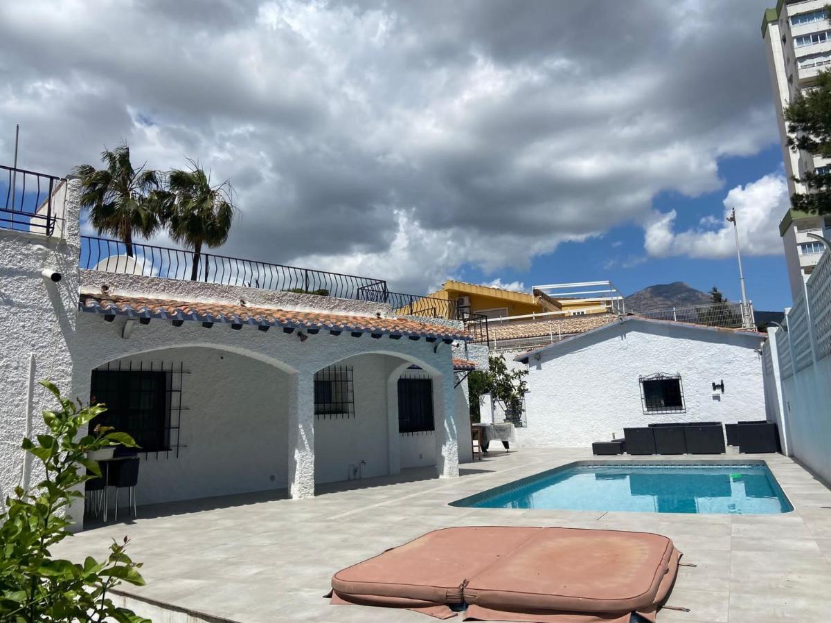 Con Piscina A Un Paso De La Playa Holiday home