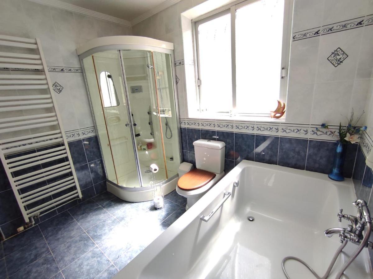 Con Piscina A Un Paso De La Playa Holiday home *