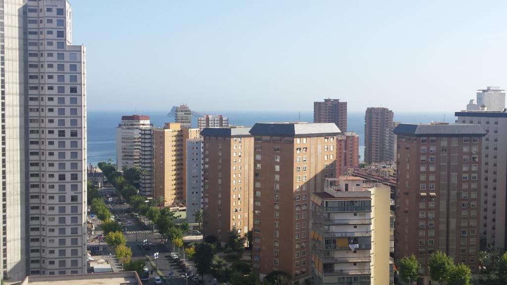 Appartement Disponible En Abril-wifi-3hab, 6 Pers, -piscina, Aire Acondi-parking Opcionable Extra Benidorm