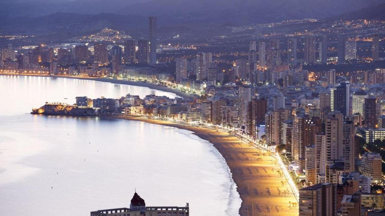Disponible Marblaw-18 A 31 Octubre 1ª Linea- Aire Acondic -2hab 2bn, Parking Opcionable Extra *