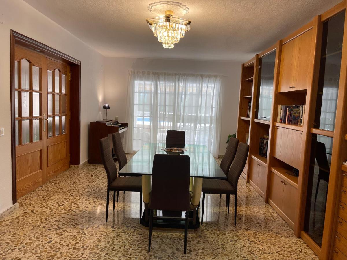Villa Mis 5 Amores Con Piscina Benidorm