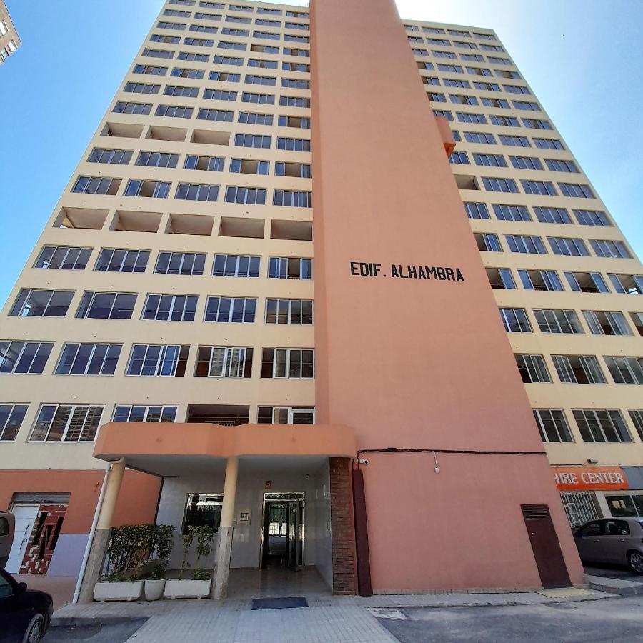 Glamour Alhambra Rincon De Loix Benidorm-sea View-free Parking, Wi-fi, Pool, New Air Conditioning Appartement *