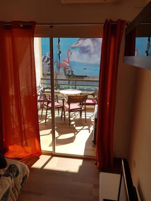 Queen Apartment. Cozy & Close To The Beach Apartment. Pool/parking. Benidorm