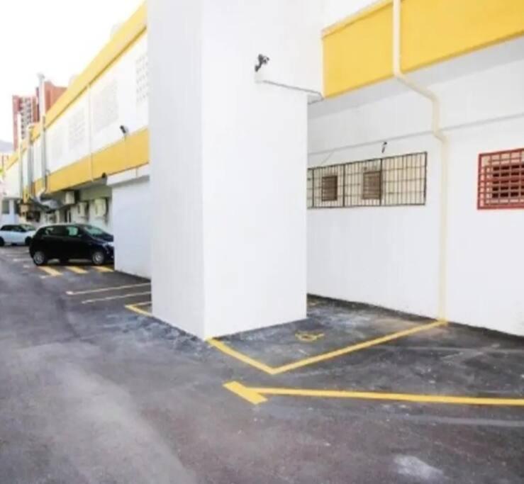Apartamento Queen Apartment. Cozy & Close To The Beach Apartment. Pool/parking.