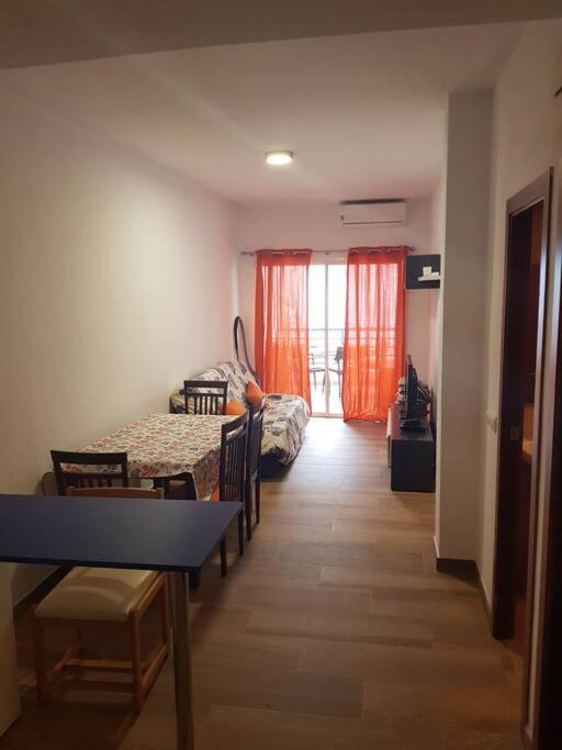 Apartamento Queen Apartment. Cozy & Close To The Beach Apartment. Pool/parking. *