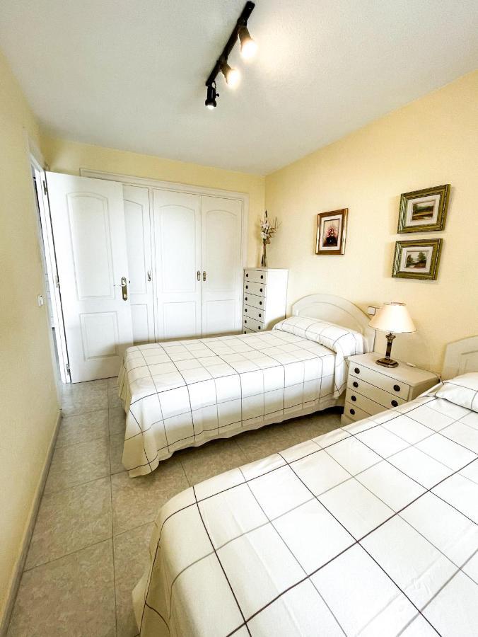 Apartamento Torre Condor Ref 042 *