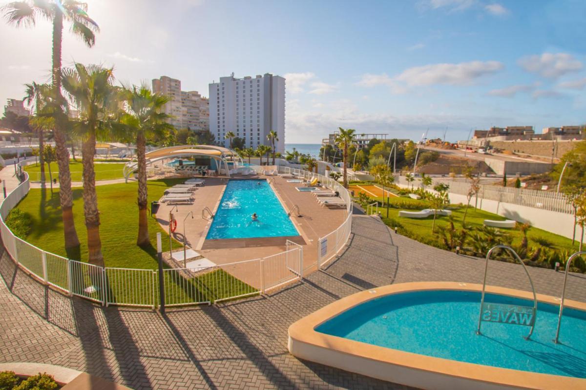 Waves - Relax In Costa Blanca