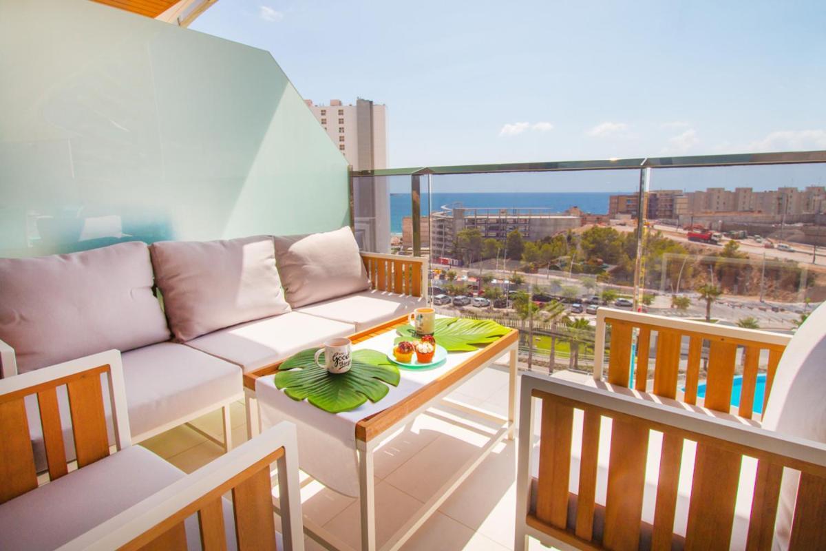 Waves - Relax In Costa Blanca * Benidorm