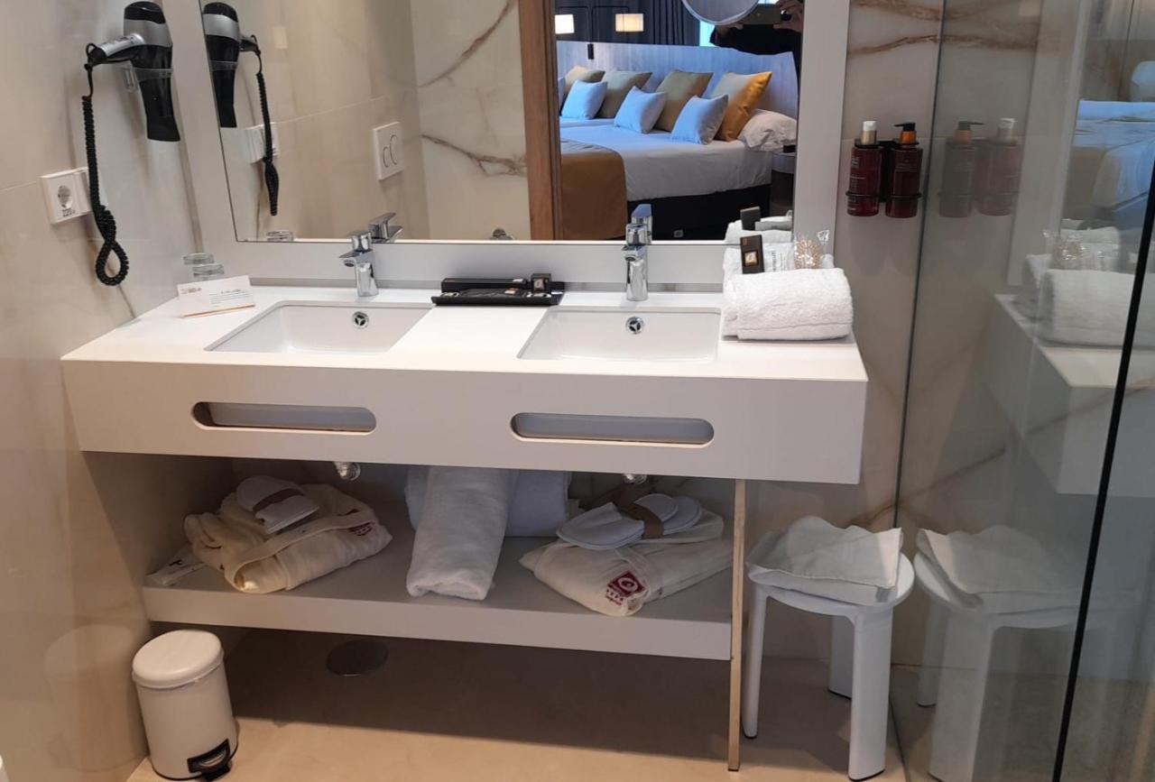 Gold Arcos 4 Sup - Built In 2022 Hotel