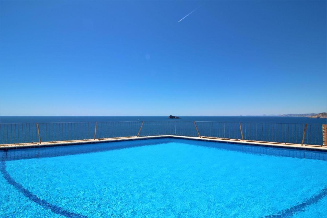 Terraza Con Piscina Privada Y Vistas Al Mar Apartment