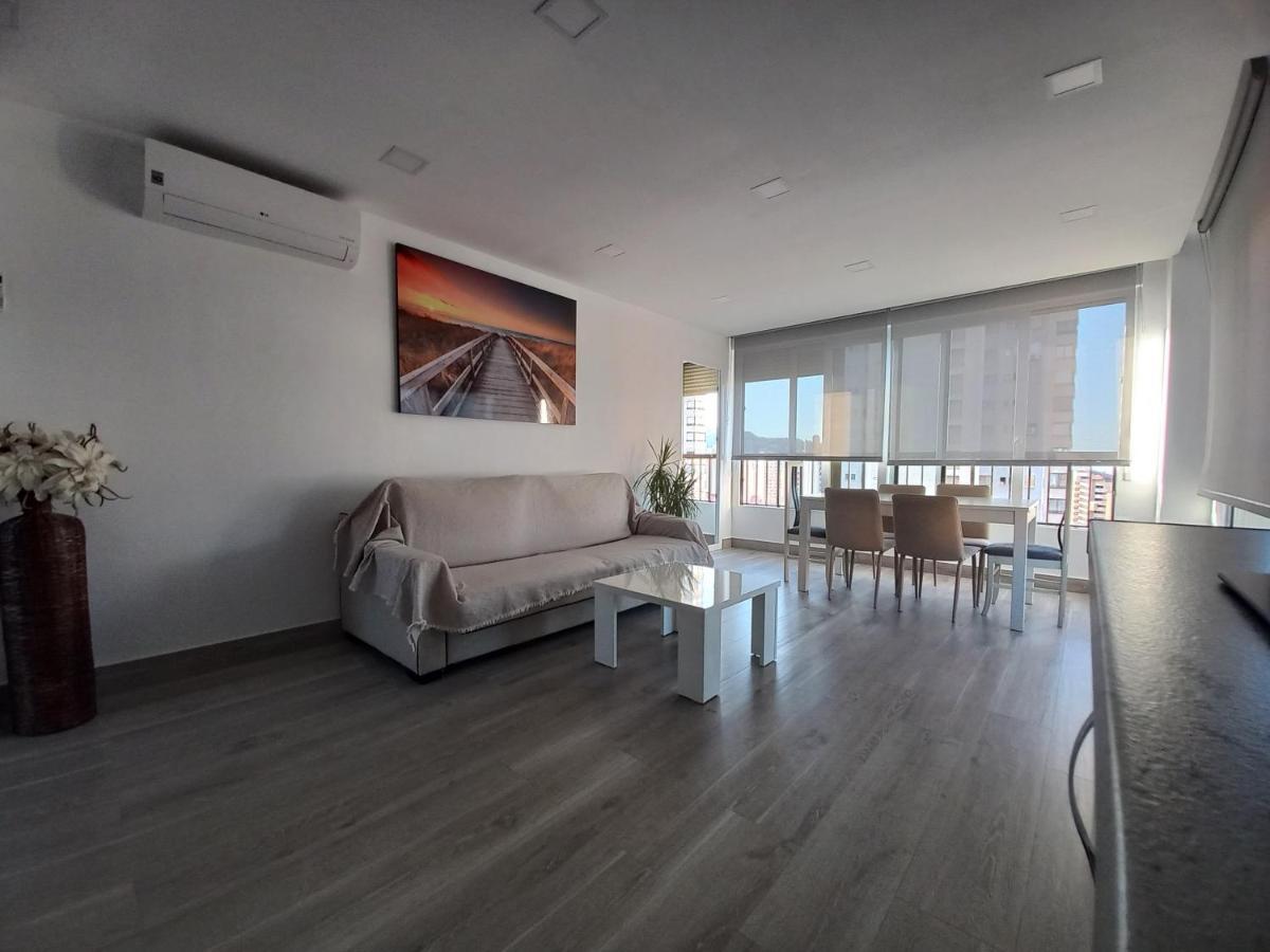 Precioso Apartamento Con Piscina En Benidorm