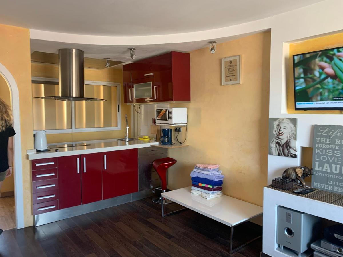 Appartement з чудовим видом,600 м леванте венідорм