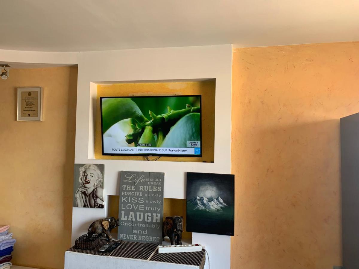 з чудовим видом,600 м леванте венідорм Appartement *