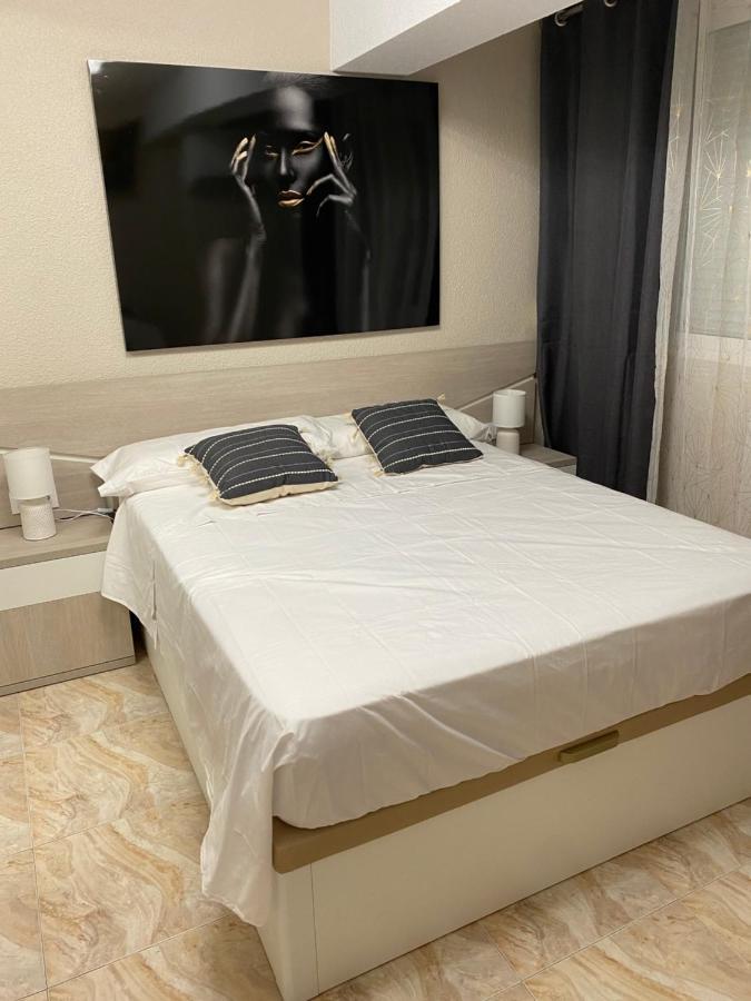 Solymar Levante Completo Con Piscina Y Parking Comunitario