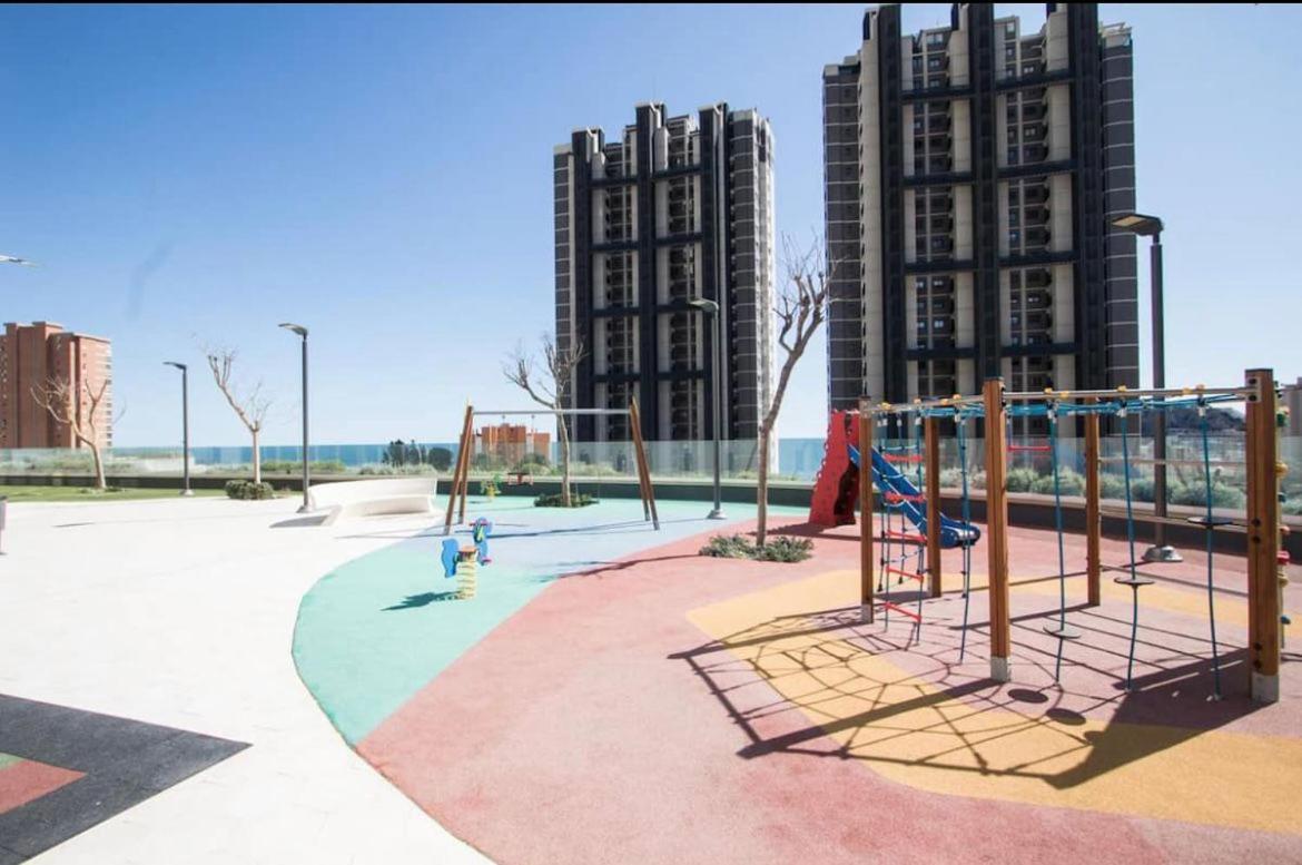 Intempo Celia-apartment At Famous Intempo Building *