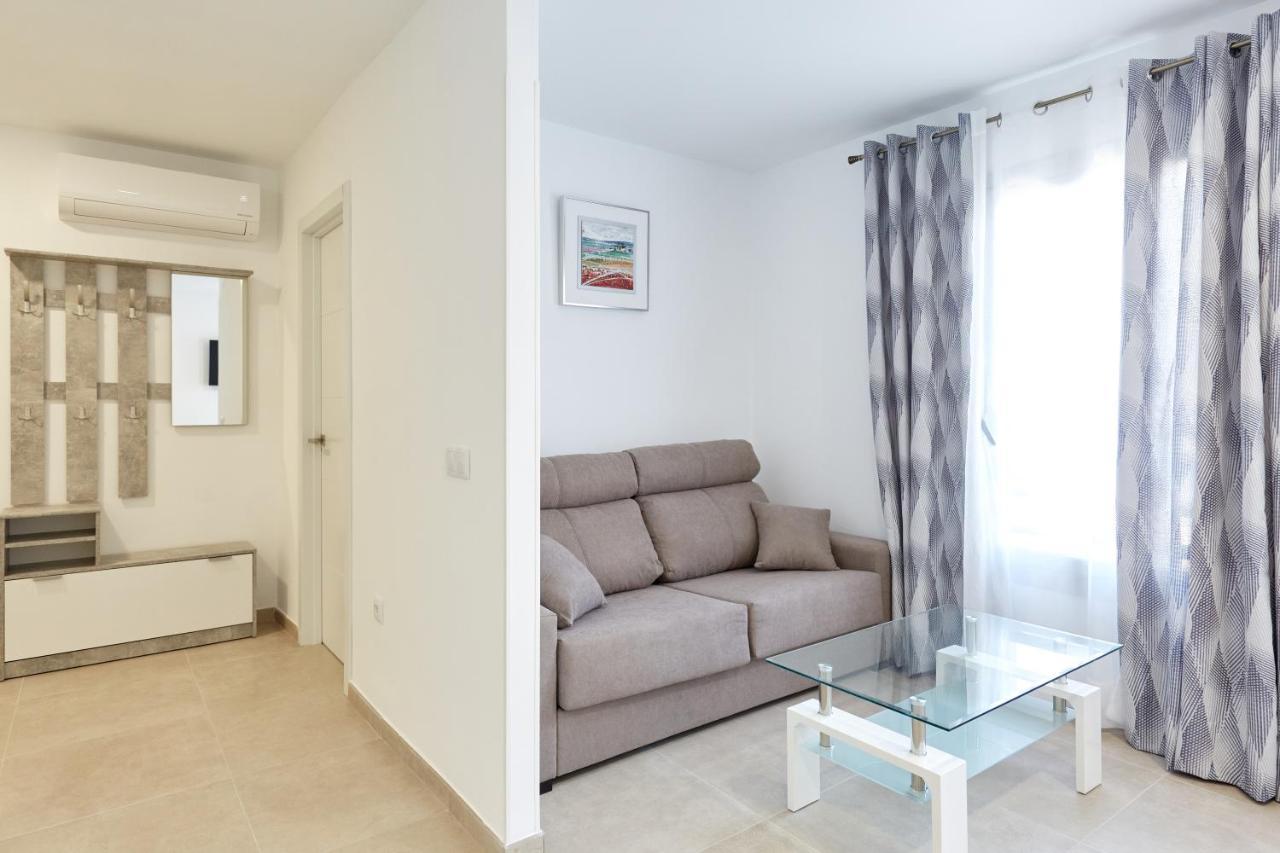 Sonrisa Deluxe Apartments, Levante