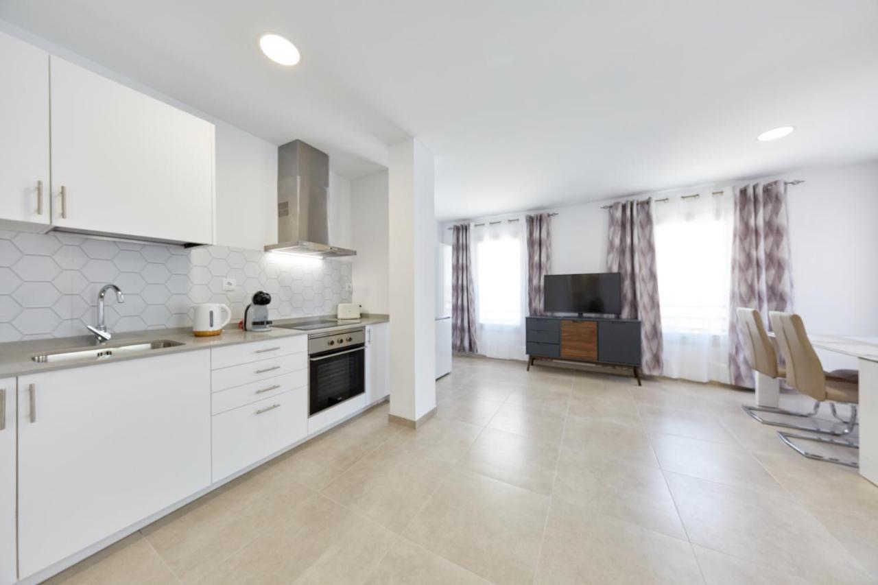 Sonrisa Deluxe Apartments, Levante *