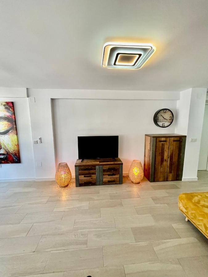Spanish Sunrise Apartment