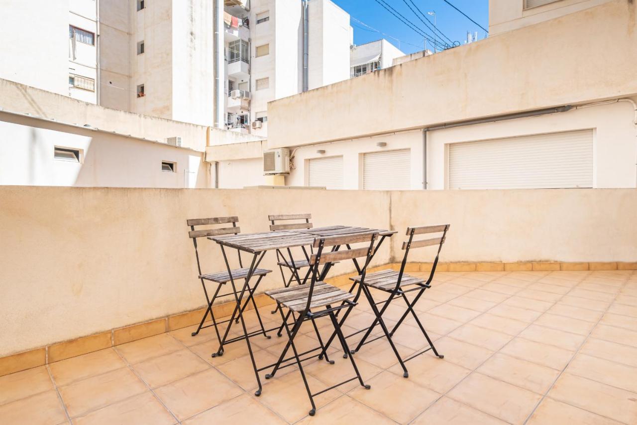 Aparthotel La Rosita Old Town