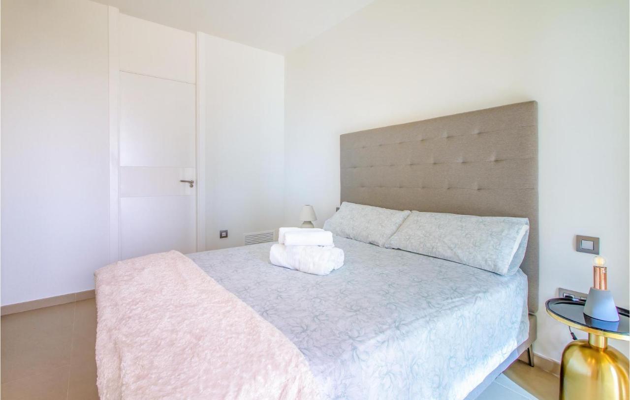1 Bedroom In Apartment *