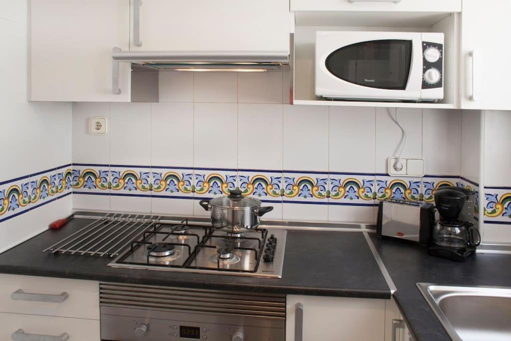 Apartamento Seafront Unique Location B6