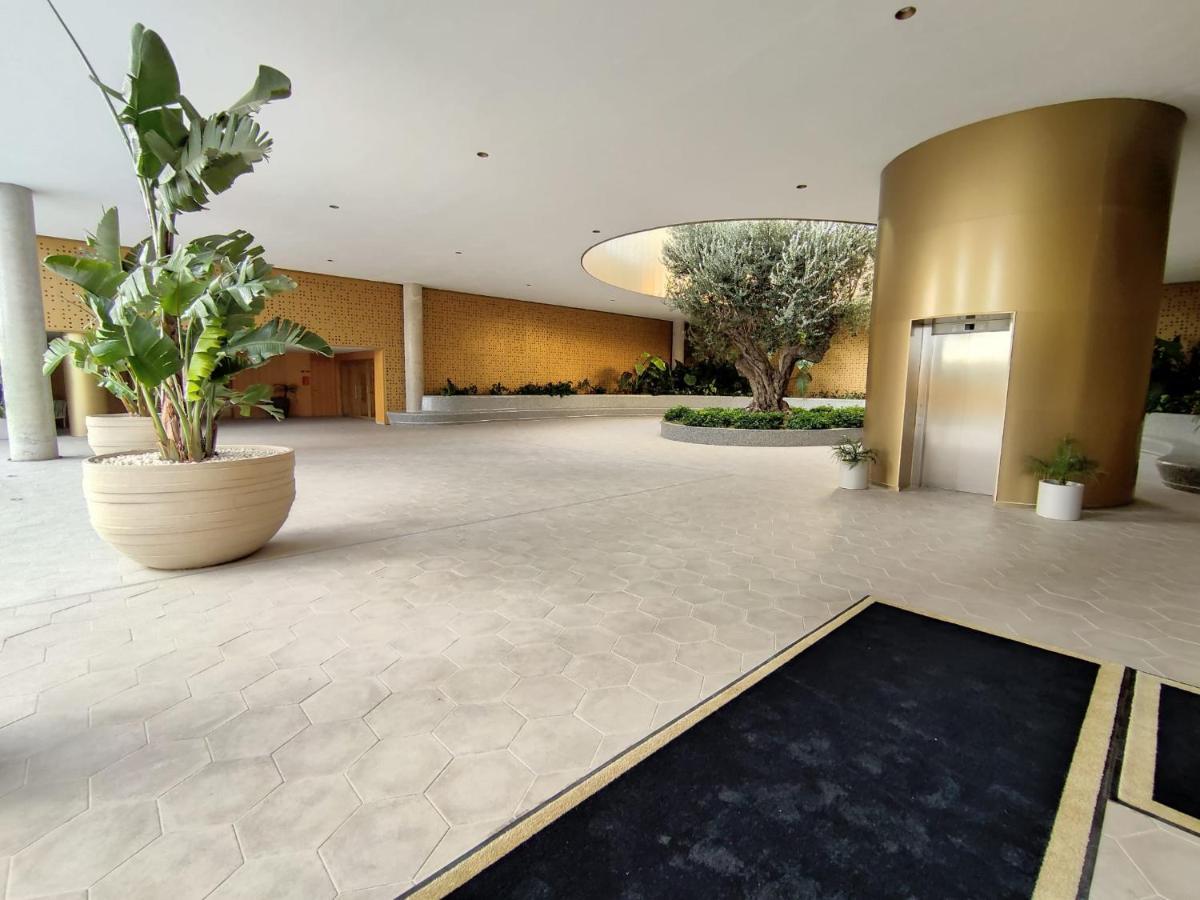 Intempo Luxury Sky View &