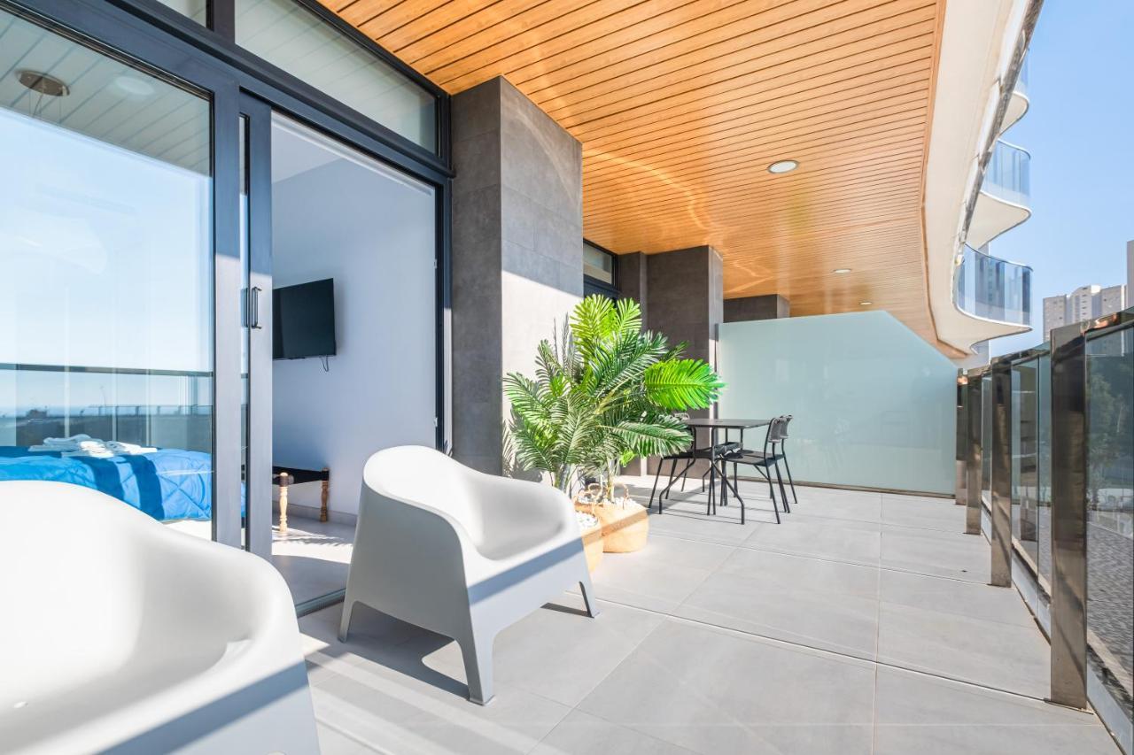 Sunset Waves Deluxe Poniente