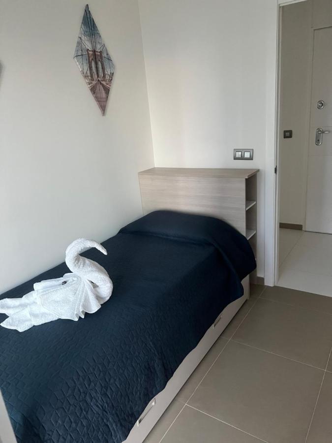 Intempo Celia-apartment At Famous Intempo Building Apartment