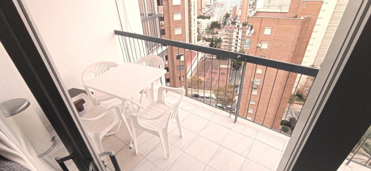 Rincon De Loix, Soleado, Zona Jardines Y Piscina, Y Zona Exterior Aparcar Y A La Playa A 300,00 Mts. Appartement Benidorm