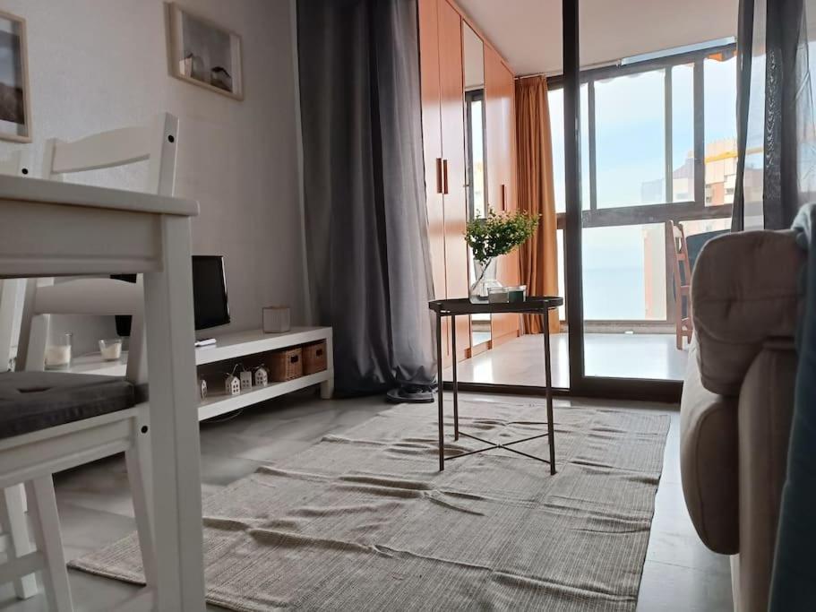 Apto Con Piscina Y Vistas Al Mar Apartment *