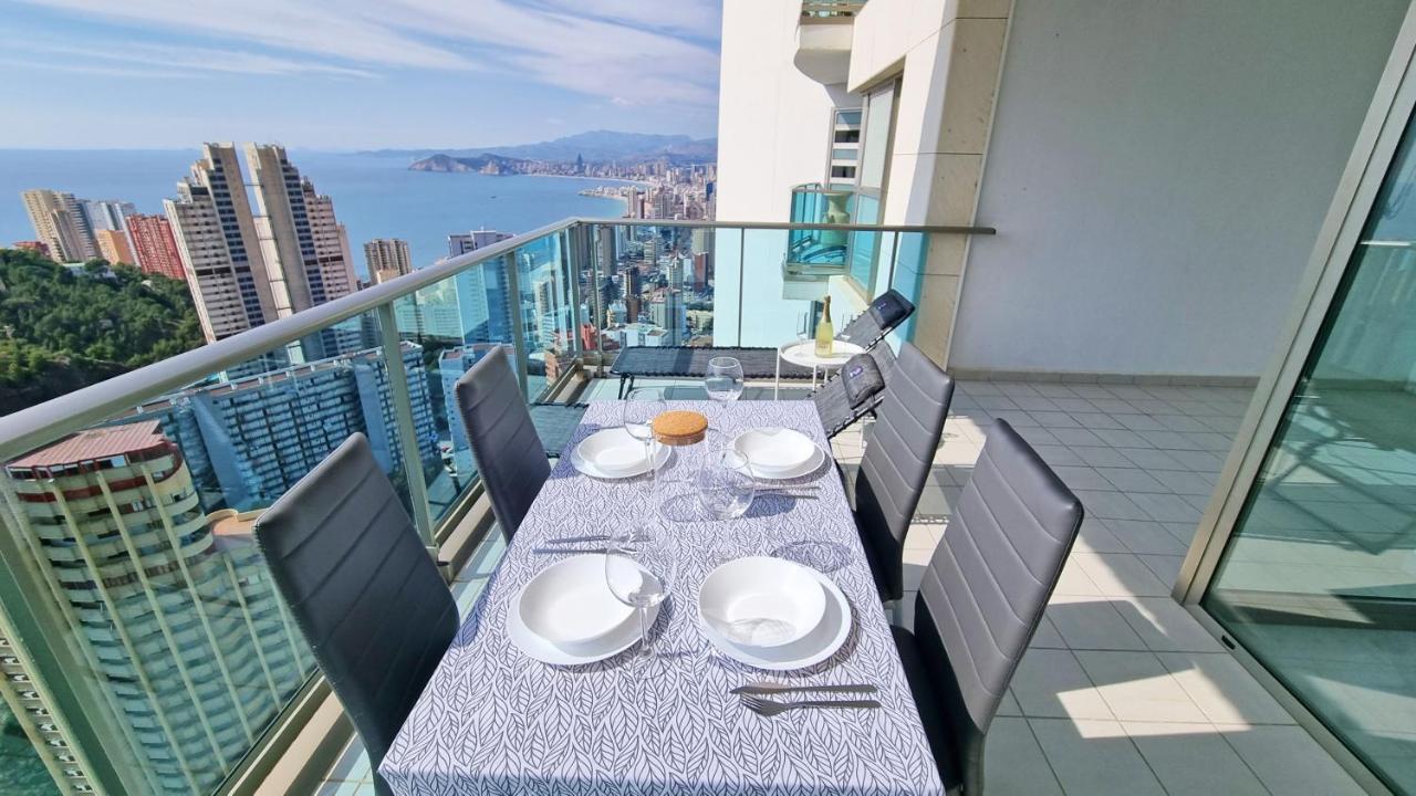 Terraza Privada Y Soleada Con Vistas Al Mar - Planta 26 Apartamento
