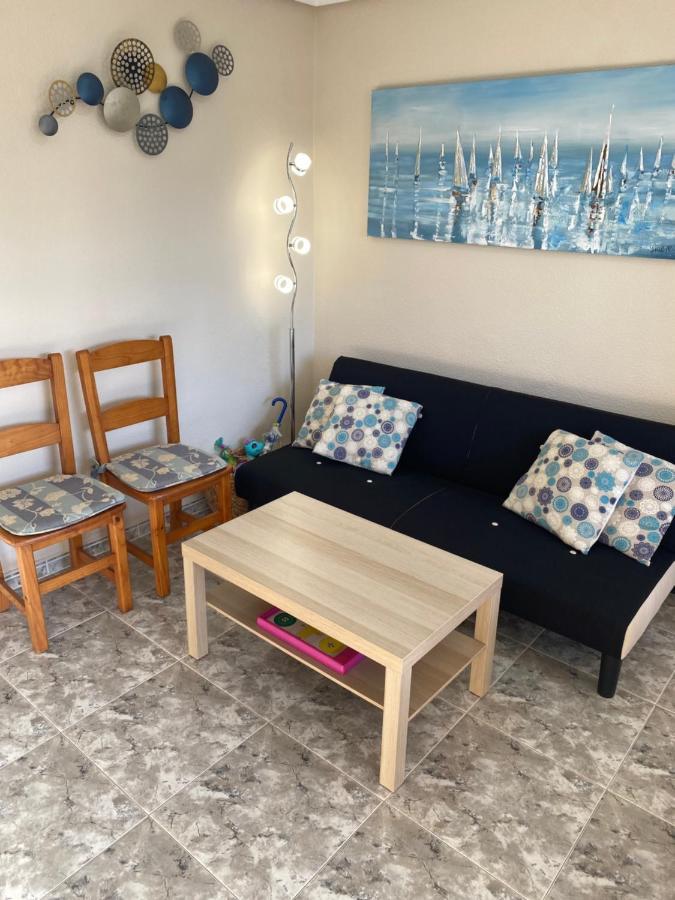 Cozy Just 8 Min Walk From The Beach! *