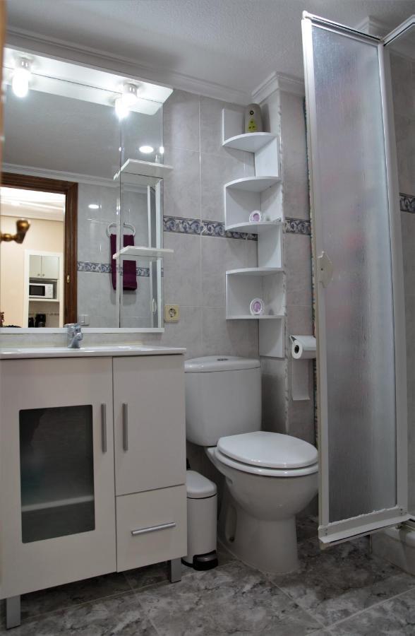 Apartamento Cozy Just 8 Min Walk From The Beach! Benidorm